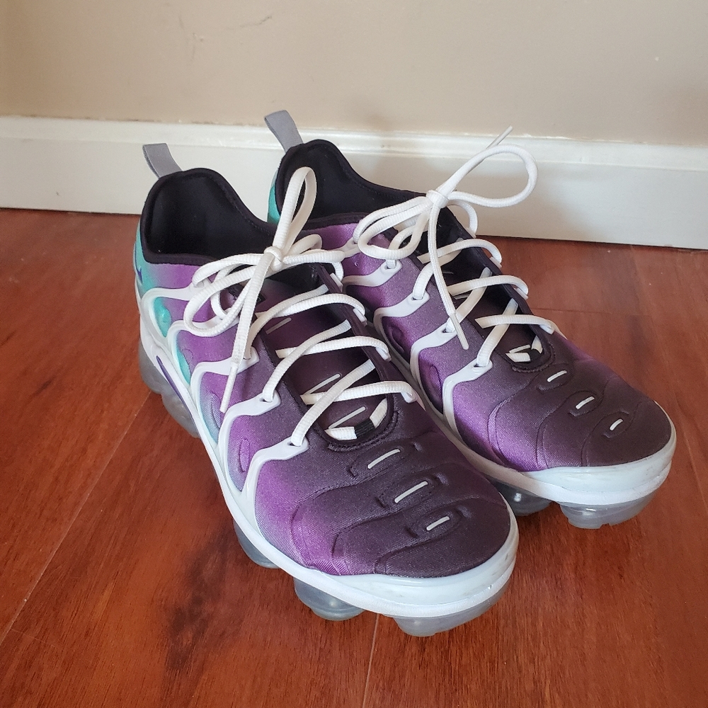 Nike Air Max Plus size 10 Grape